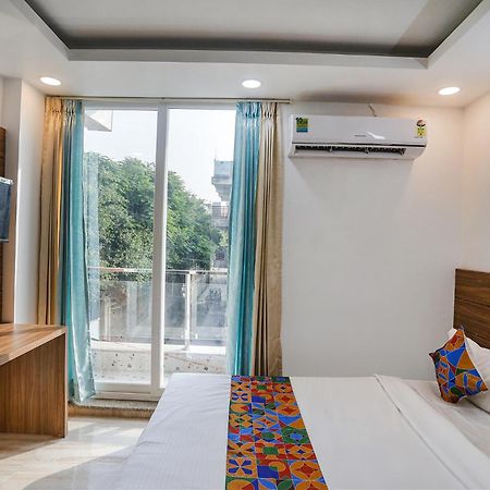 Fabhotel Unique Stay 诺伊达 外观 照片